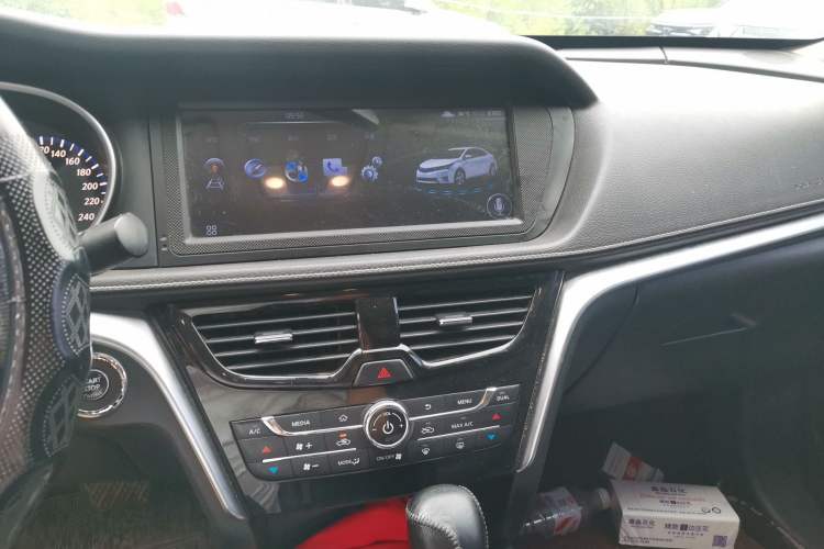 Used Venucia T90 2017 2.0L CVT Smart Edition Audio And AC Panel