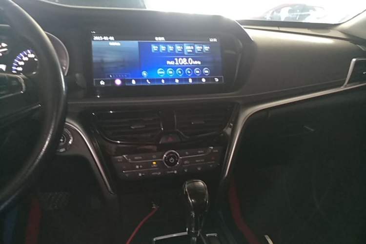 Used Venucia T90 2017 2.0L CVT Smart Edition Audio And AC Panel