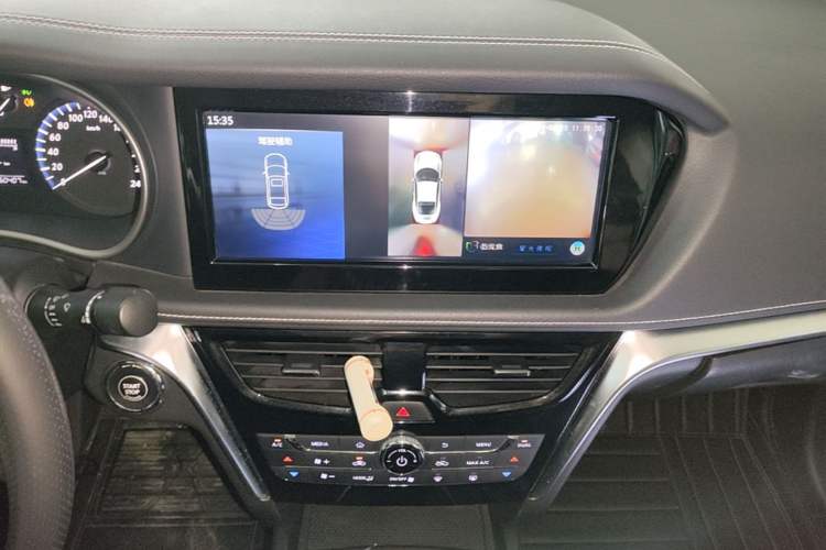 Used Venucia T90 2017 2.0L Manual ZhiShang Edition Audio And AC Panel