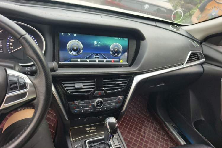 Used Venucia T90 2017 2.0L CVT Smart Edition Audio And AC Panel