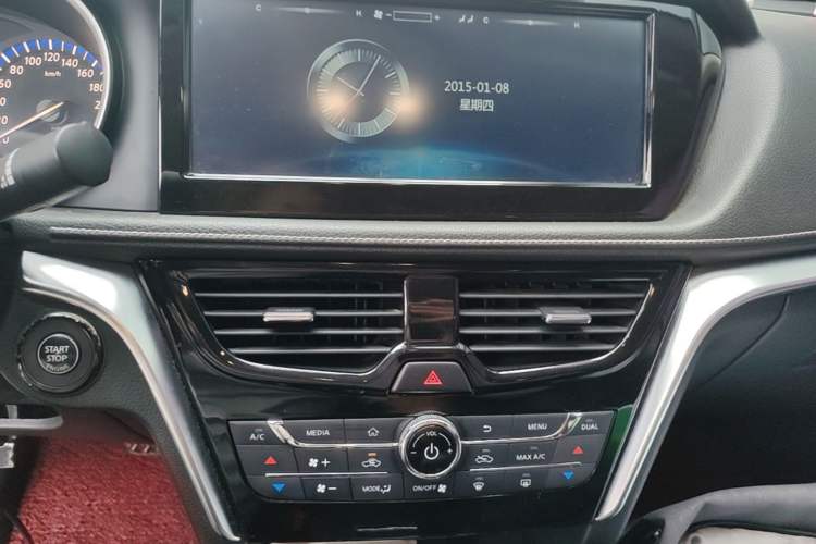 Used Venucia T90 2017 2.0L CVT Smart Edition Audio And AC Panel