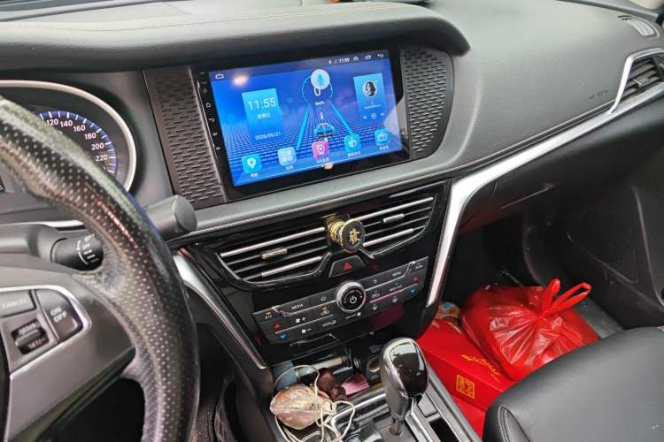 Used Venucia T90 2017 2.0L CVT Smart Edition Audio And AC Panel
