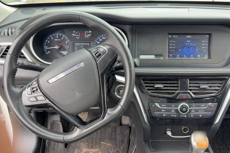 Used Venucia T90 2017 2.0L Manual ZhiShang Edition Center Console