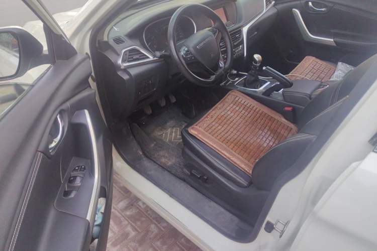 Used Venucia T90 2017 2.0L Manual ZhiShang Edition Driver Seat