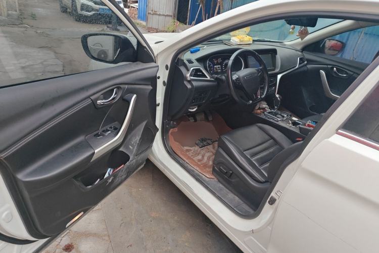 Used Venucia T90 2017 2.0L CVT Smart Edition Driver Seat