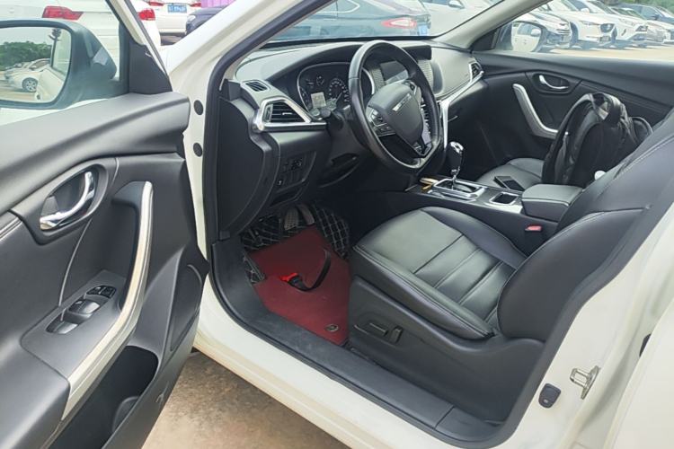 Used Venucia T90 2017 2.0L CVT Smart Edition Driver Seat