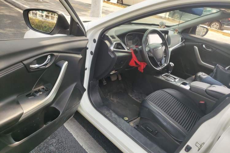 Used Venucia T90 2017 2.0L CVT Smart Edition Driver Seat