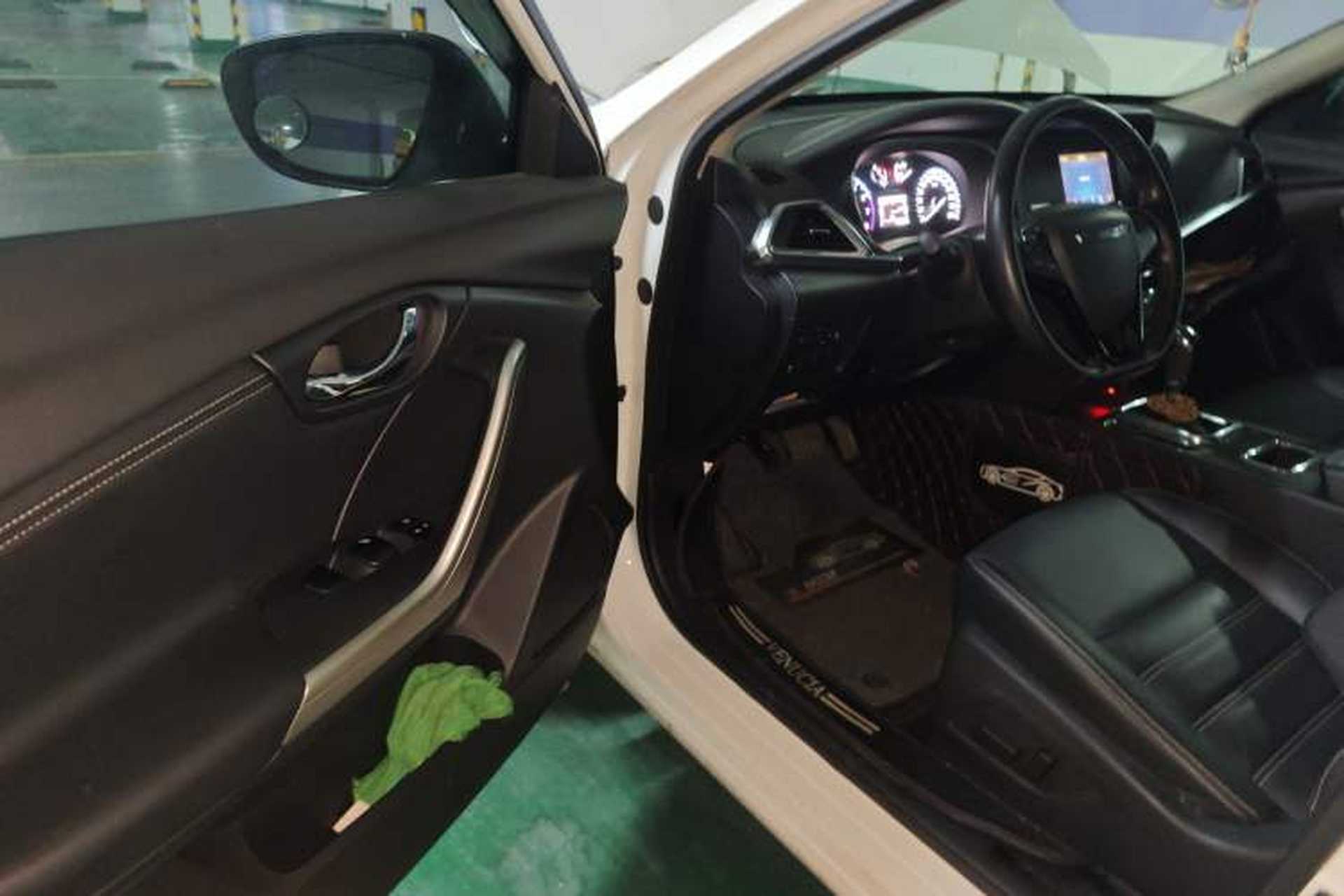 Used Venucia T90 2017 2.0L CVT Smart Edition Driver Seat