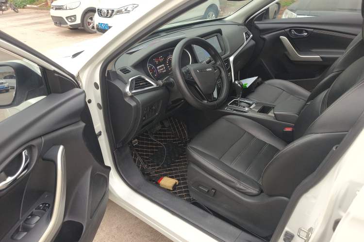 Used Venucia T90 2017 2.0L CVT Smart Edition Driver Seat