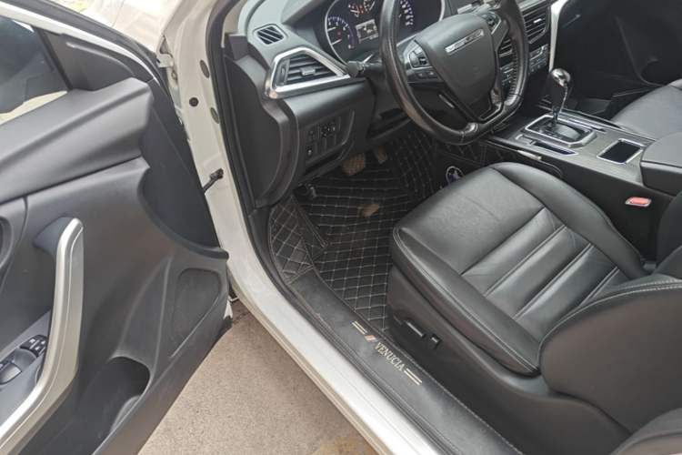 Used Venucia T90 2017 2.0L CVT Smart Edition Driver Seat