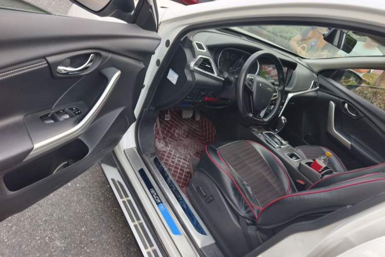 Used Venucia T90 2017 2.0L CVT Smart Edition Driver Seat