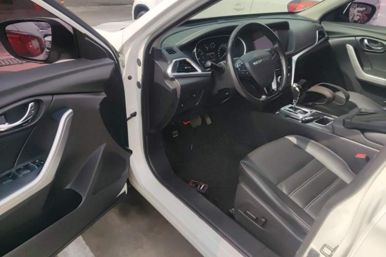 Used Venucia T90 2017 2.0L CVT Smart Edition Driver Seat