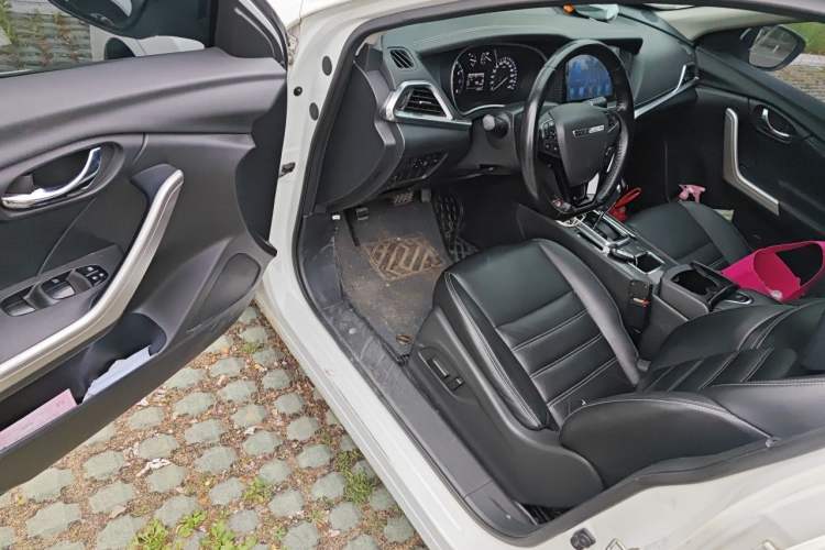 Used Venucia T90 2017 2.0L CVT Smart Edition Driver Seat