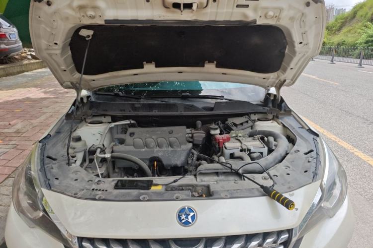 Used Venucia T90 2017 2.0L CVT Smart Edition Engine Bay