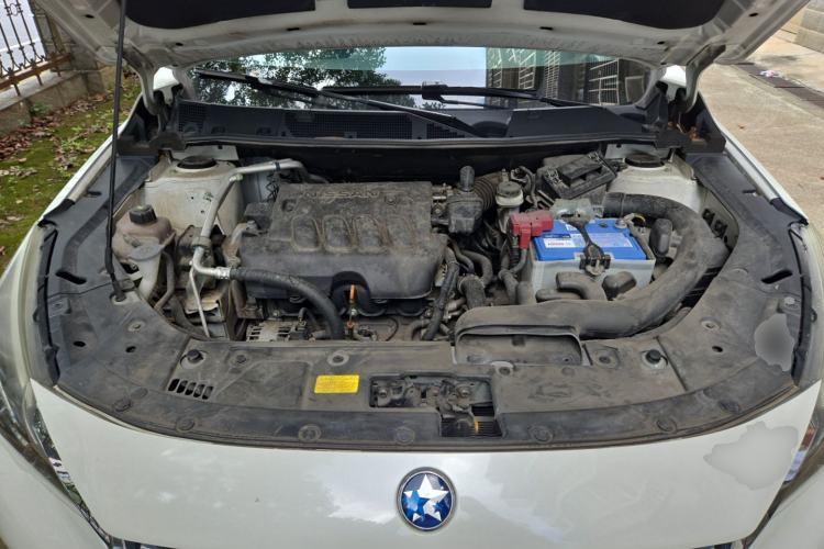 Used Venucia T90 2017 2.0L CVT Smart Edition Engine Bay