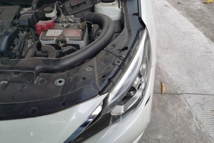 Used Venucia T90 2017 2.0L CVT Smart Edition Engine Bay Left