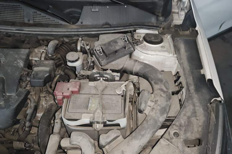 Used Venucia T90 2017 2.0L CVT Smart Edition Engine Bay Left