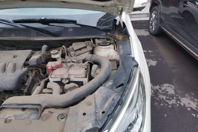 Used Venucia T90 2017 2.0L CVT Smart Edition Engine Bay Left