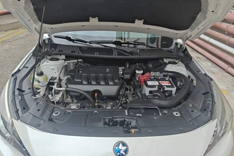 Used Venucia T90 2017 2.0L CVT Smart Edition Engine Bay