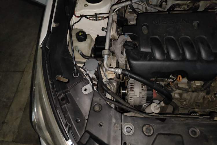 Used Venucia T90 2017 2.0L CVT Smart Edition Engine Bay Right
