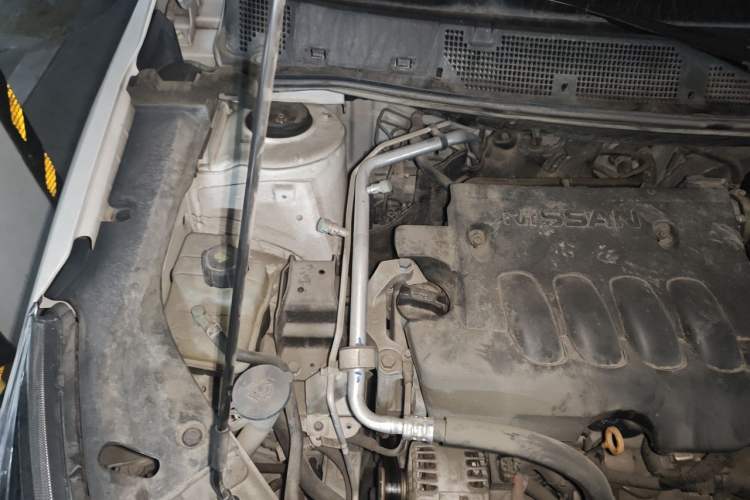Used Venucia T90 2017 2.0L CVT Smart Edition Engine Bay Right