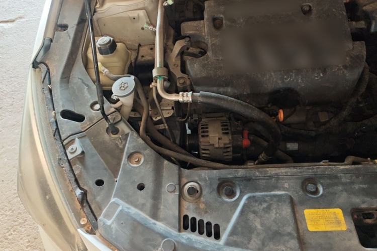 Used Venucia T90 2017 2.0L CVT Smart Edition Engine Bay Right