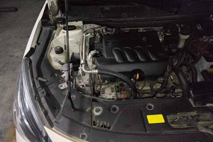 Used Venucia T90 2017 2.0L CVT Smart Edition Engine Bay Right