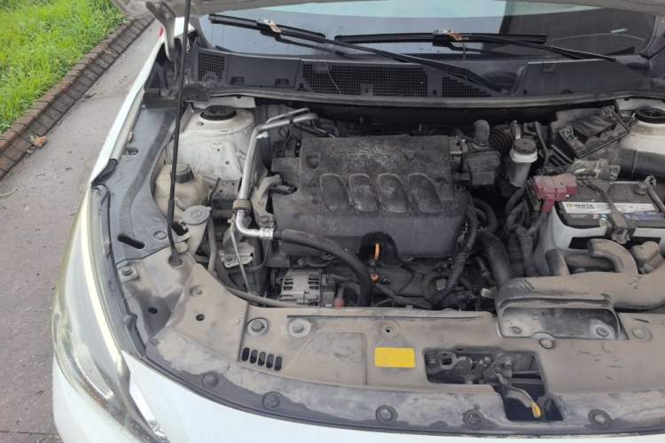 Used Venucia T90 2017 2.0L CVT Leading Edition Engine Bay Right