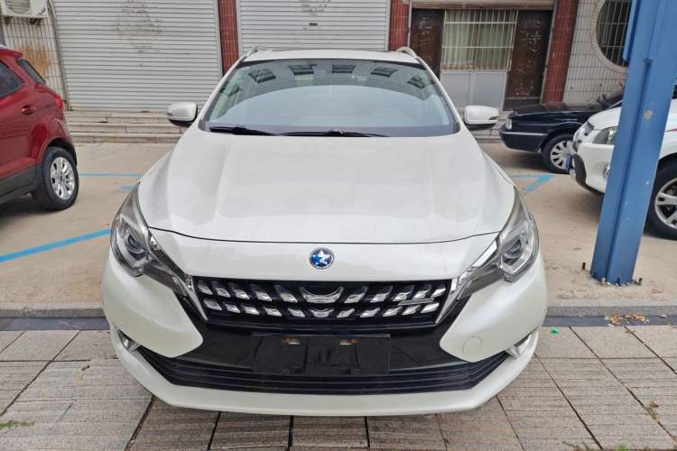 Used Venucia T90 2017 2.0L CVT Smart Edition Exterior 1