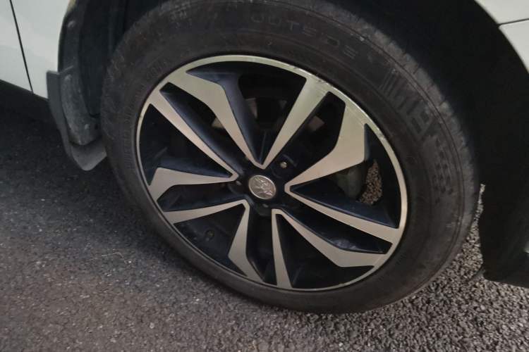 Used Venucia T90 2017 2.0L CVT Smart Edition Exterior 1