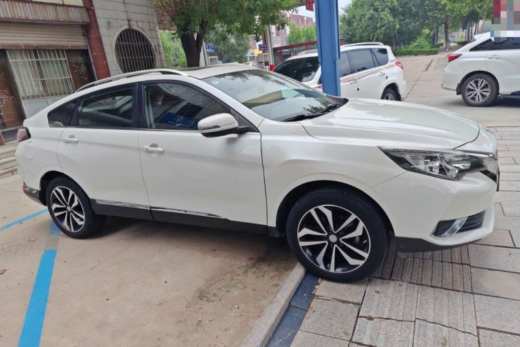 Used Venucia T90 2017 2.0L CVT Smart Edition Exterior 2