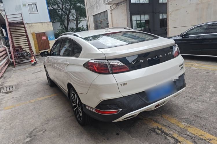 Used Venucia T90 2017 2.0L CVT Smart Edition Exterior 2