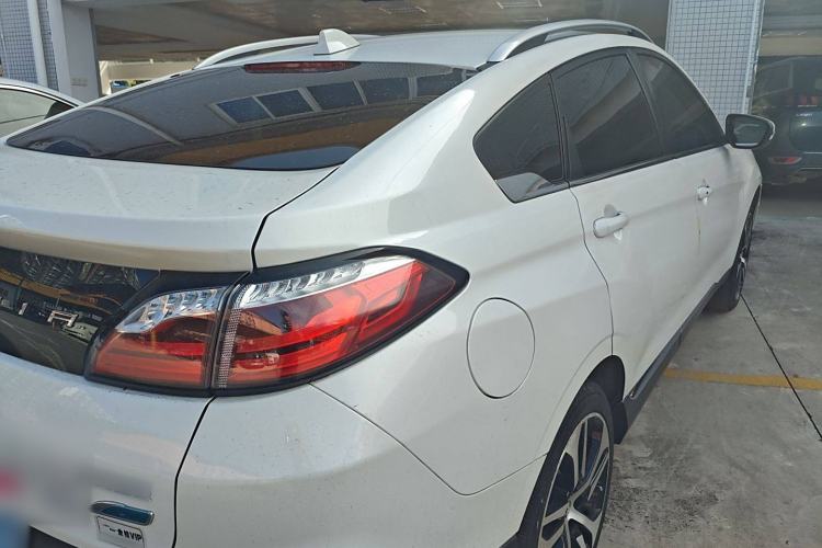 Used Venucia T90 2017 2.0L CVT Leading Edition Exterior 2