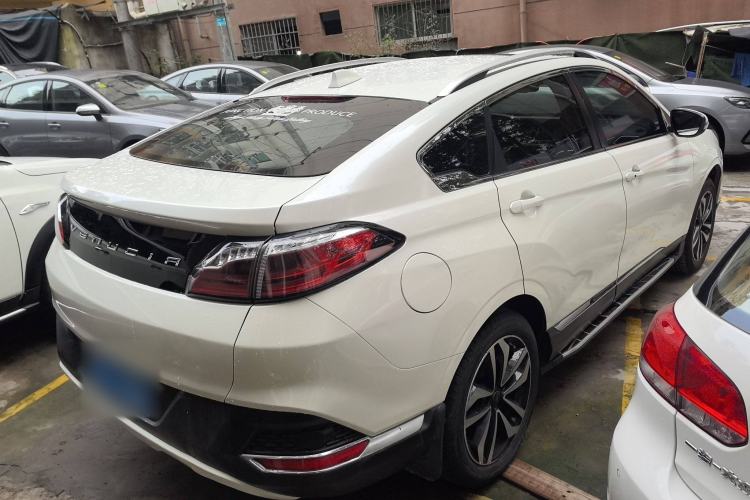 Used Venucia T90 2017 2.0L CVT Smart Edition Exterior 3