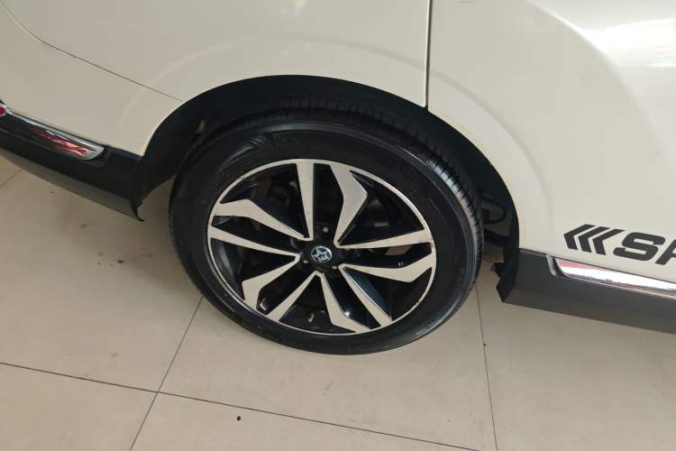 Used Venucia T90 2017 2.0L CVT Smart Edition Exterior 3