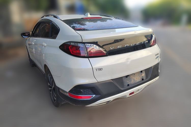 Used Venucia T90 2017 2.0L CVT Smart Edition Exterior 3
