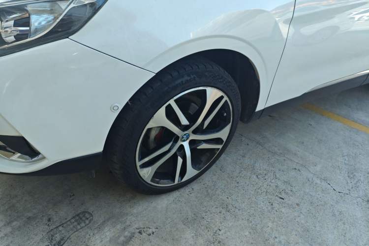 Used Venucia T90 2017 2.0L CVT Leading Edition Exterior 3