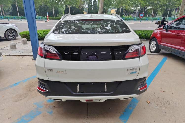 Used Venucia T90 2017 2.0L CVT Smart Edition Exterior 4