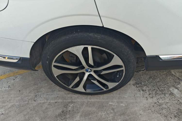 Used Venucia T90 2017 2.0L CVT Leading Edition Exterior 4