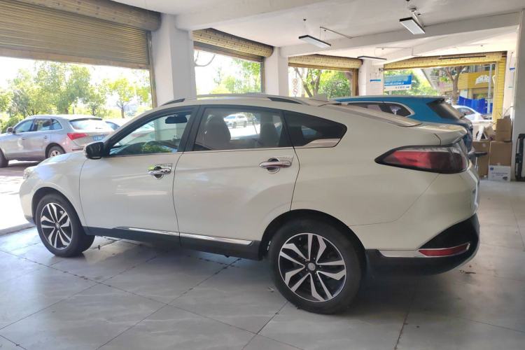 Used Venucia T90 2017 2.0L CVT Smart Edition Exterior 5