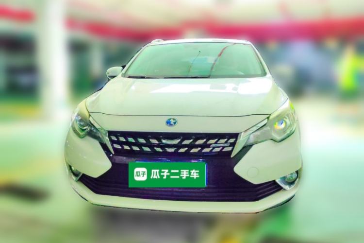 Used Venucia T90 2017 2.0L CVT Smart Edition Front