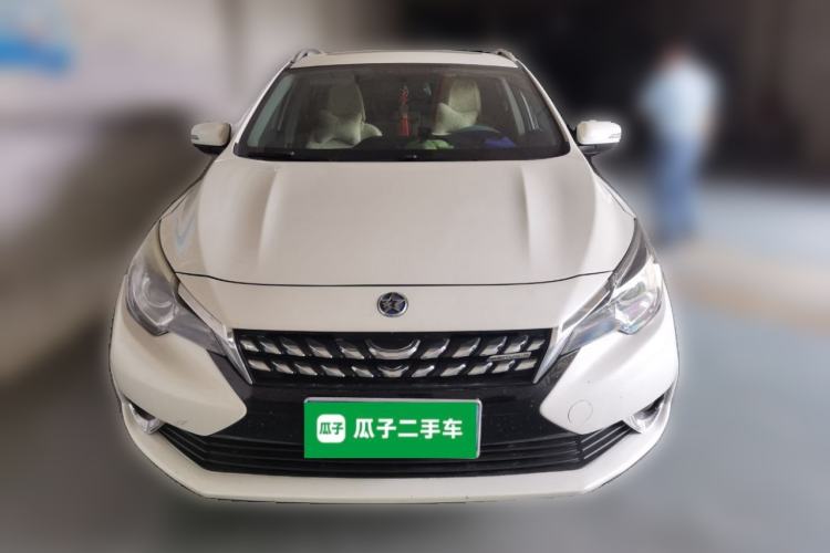 Used Venucia T90 2017 2.0L CVT Smart Edition Front