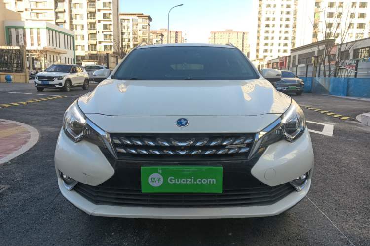 Used Venucia T90 2017 2.0L CVT Leading Edition Front