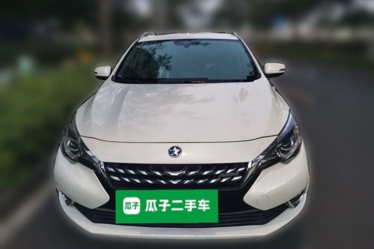 Used Venucia T90 2017 2.0L CVT Smart Edition Front