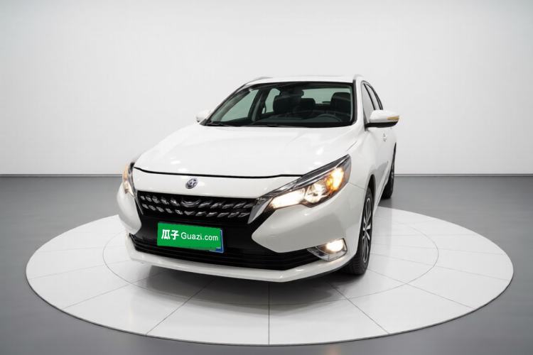 Used Venucia T90 2017 2.0L CVT Smart Edition Front