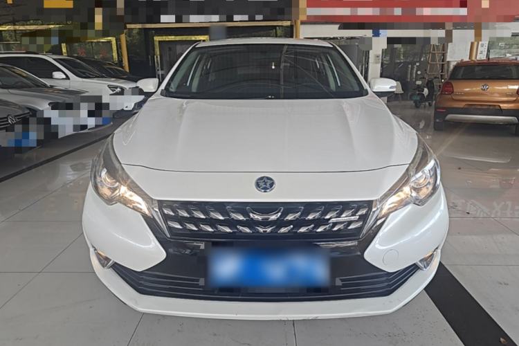 Used Venucia T90 2017 2.0L Manual ChenShang Edition Front