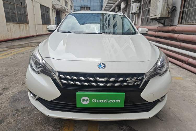 Used Venucia T90 2017 2.0L CVT Smart Edition Front
