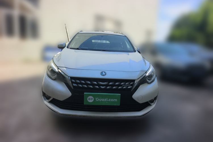 Used Venucia T90 2017 2.0L CVT Smart Edition Front