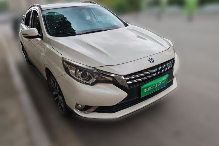 Used Venucia T90 2017 2.0L CVT Smart Edition Front Right 45 Deg
