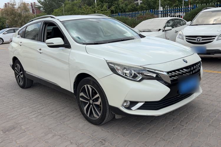 Used Venucia T90 2017 2.0L Manual ZhiShang Edition Front Right 45 Deg